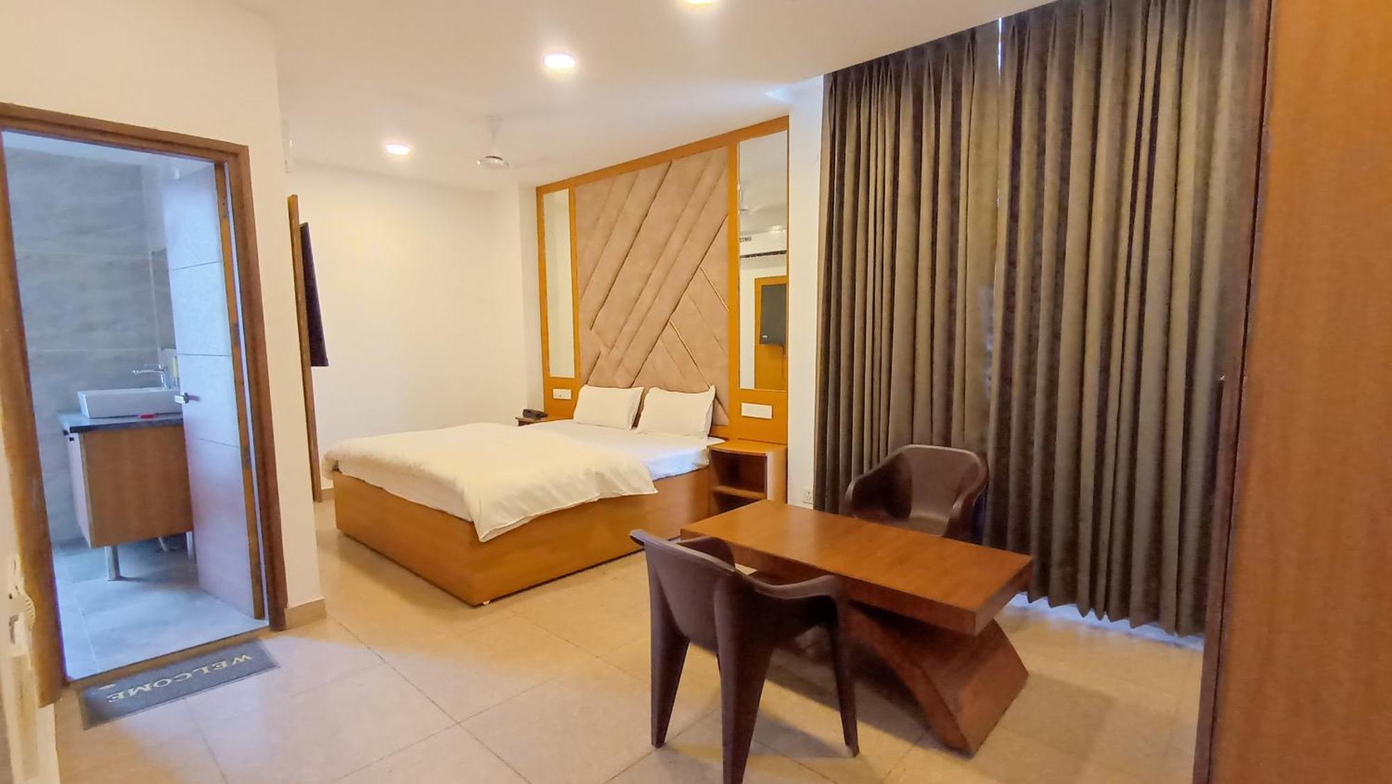 Hotel Lake View Chandīgarh Habitación foto
